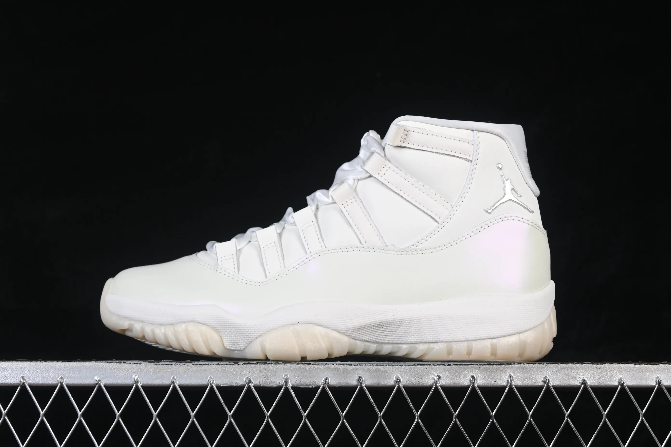 All categories Air Jordan Jordan series basketball shoes Air Jordan 11 F version Air Jordan 11 Retro "Pearl" AJ11 Joe 11 Pearl White AR0715-110